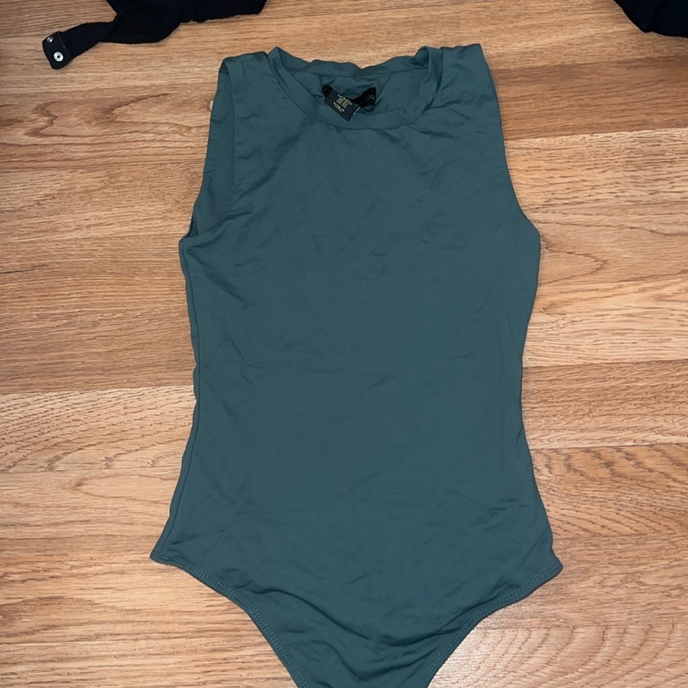 House of Harlow blueish green body suit